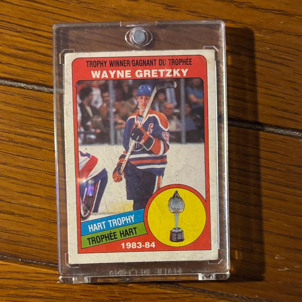 NHL Wayne Gretzky Hart Trophy Card - Red and Blue